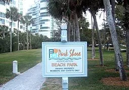 Park Shore- Heated Pool-WALK to Beach photo 11