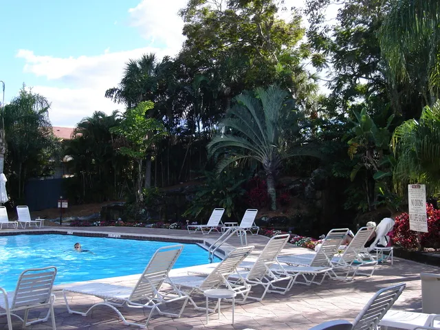 Beautiful Naples Park Shore Resort photo 8