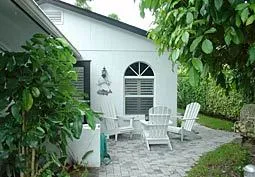Adorable Affordable Home photo 3