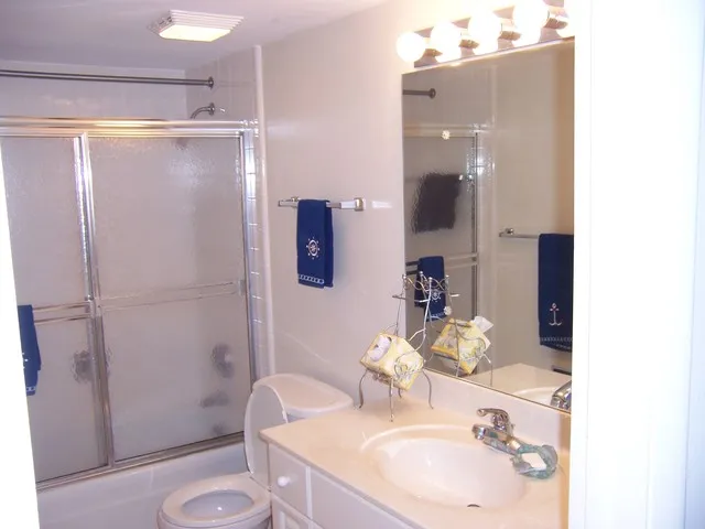 Updated Guest Bathroom
