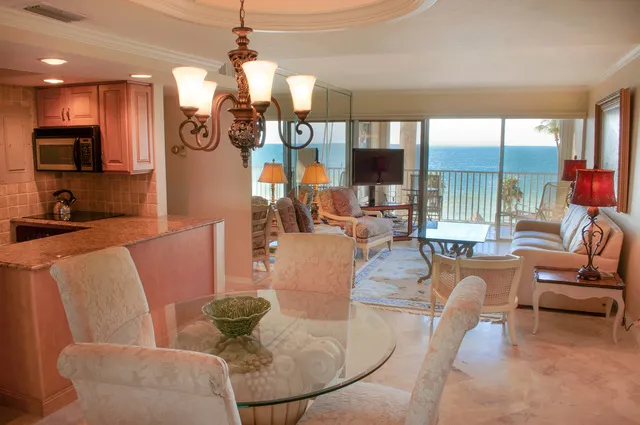 View the Gulf from the living room
