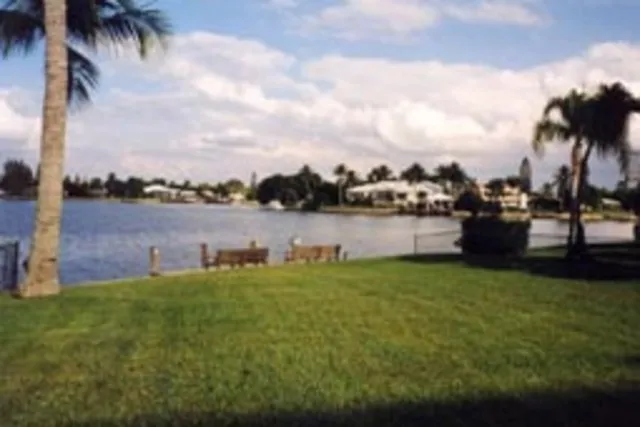 View from swimmingpool
