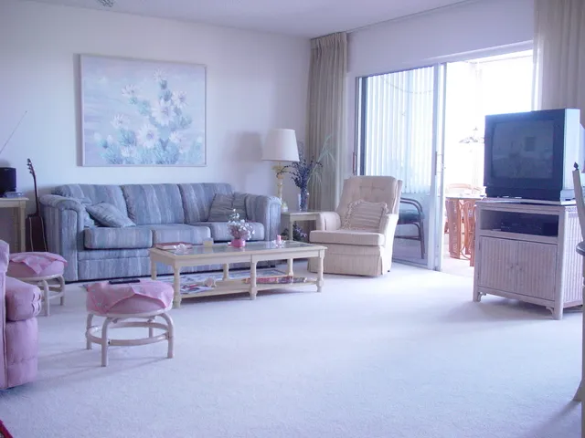 Living room (now with flat TV)