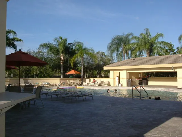 NAPLES GOLF COMMUNITY CONDO photo 9