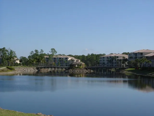NAPLES GOLF COMMUNITY CONDO photo 13