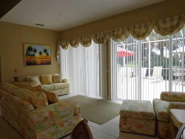 IslandWalk North Naples: Furnished Single Family photo 13