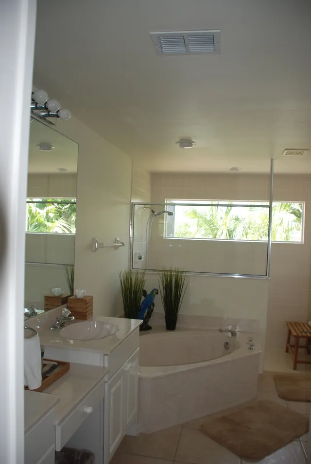 The Flamingo - Master Bath