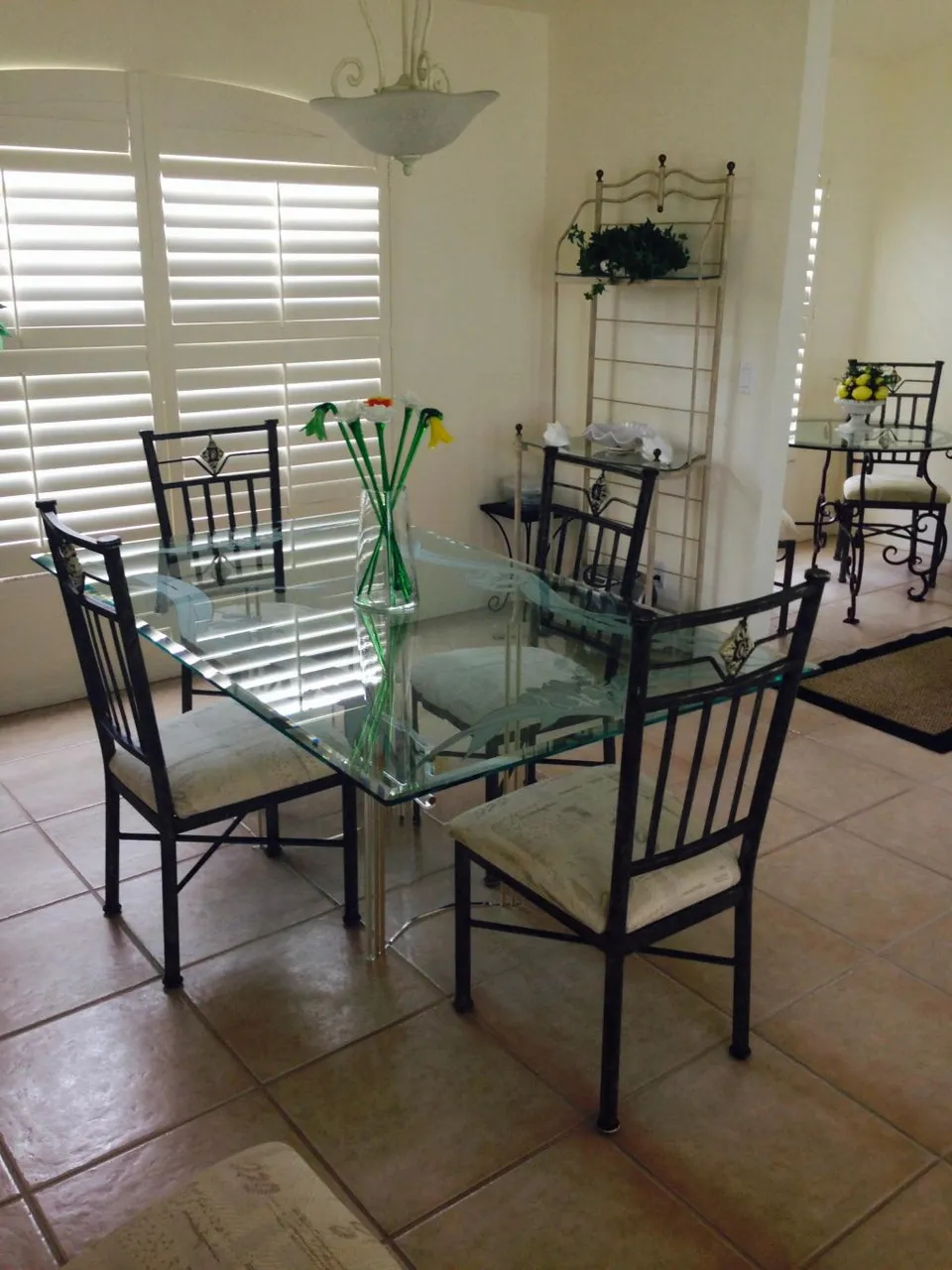 The Flamingo - Dining Area