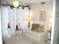 WOW!!! $2000 March Special! -- Charmer Close to 5th! photo 5