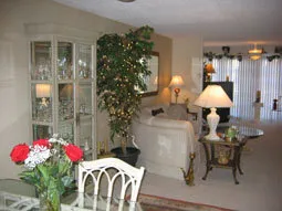 WOW!!! $2000 March Special! -- Charmer Close to 5th! photo 8