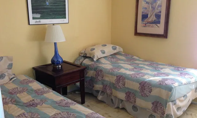 Olde Naples Pool Home, 1 1/2 Blocks to Beach, 3 bds photo 6