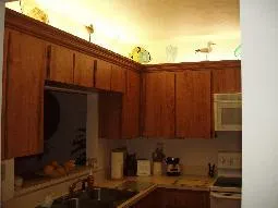 Great eat-in kitchen, new appliances, well equipped for the gourmet chef.