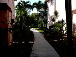 Beachwood Club Condo, Heart of Naples & dock space photo 11