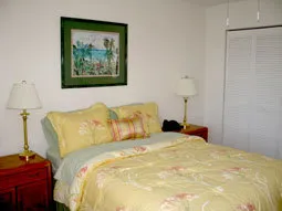 Beautiful Lakeside Condo photo 9