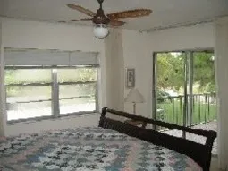 Park Shore 2br/2ba furnished, utils, private beach, photo 3