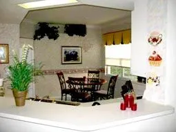 Kitchen with eat-in breakfast area. 