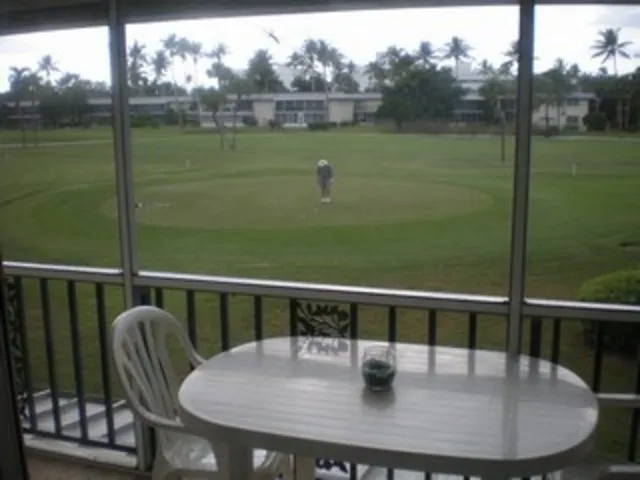 6' x 30' Lanai Over Looking Practice Putting Green