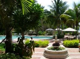 ***BEAUTIFUL  NAPLES TURNKEY  CONDO *** photo 2