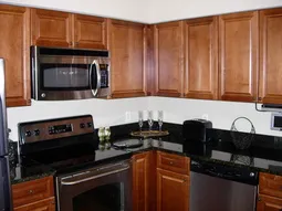 ***BEAUTIFUL  NAPLES TURNKEY  CONDO *** photo 4