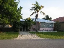 AFFORDABLE and ADORABLE Coconut Cottage photo 1