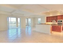 Brand New Naples Luxurious Coach Home in Vineyards photo 2