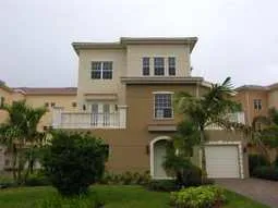 Brand New Naples Luxurious Coach Home in Vineyards photo 3