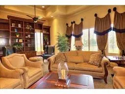 Brand New Naples Luxurious Coach Home in Vineyards photo 4