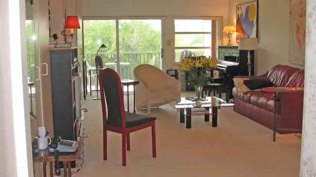 One picture taken by day. Truly a bright condo.