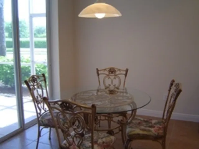 Eat in breakfast nook in kitchen