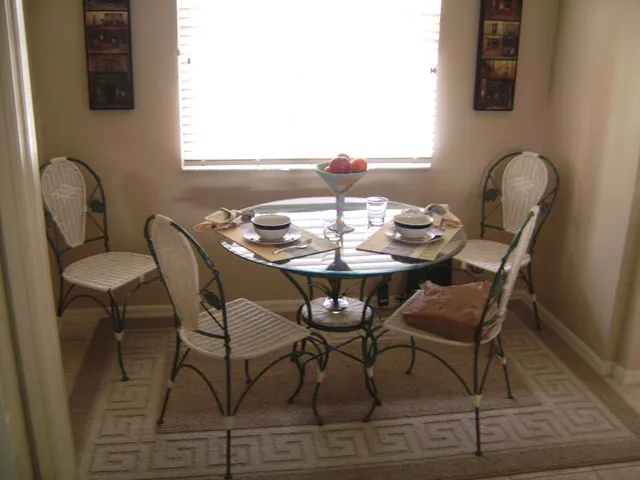 Breakfast area or kitchen