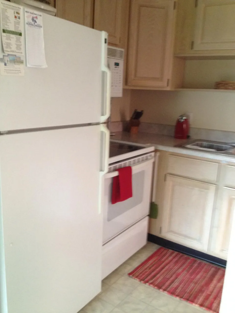 KITCHEN HAS GLASS TOP STOVE & D/W