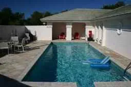 Courtyard Home Heated Pool & Spa photo 1