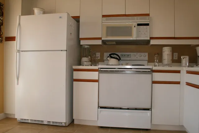 Kitchen. 