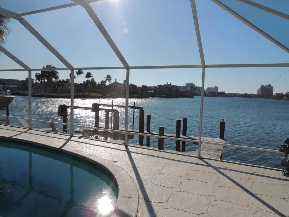 FALLING PRICES THRU 12-1 only $1400wk PRIVATE HOMES photo 15