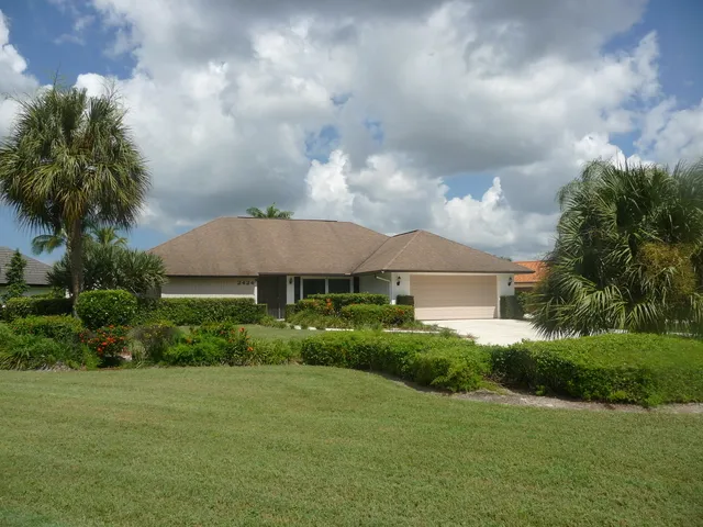 Villa Bella Lago, Gorgeous Lake View, Pet Friendly photo 8