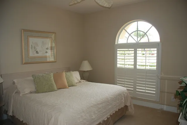 The Egret - King Bedroom