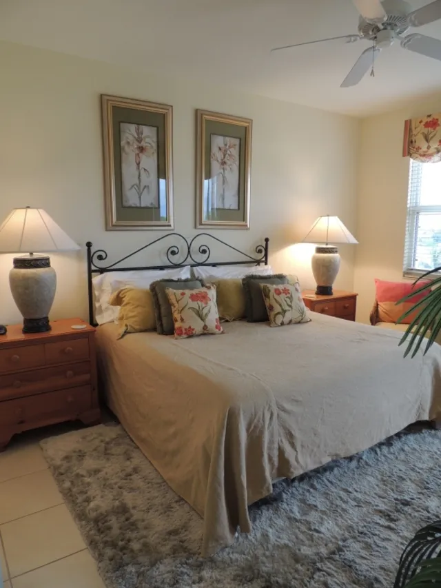 Gorgeous accommodations! All linens and towels included