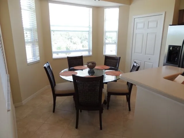 Heritage Bay #1842 dining room