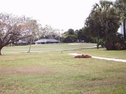 Hibiscus golf course to rear. Great public course with reasonable rates.