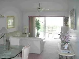 Emerald Lakes Condo photo 2