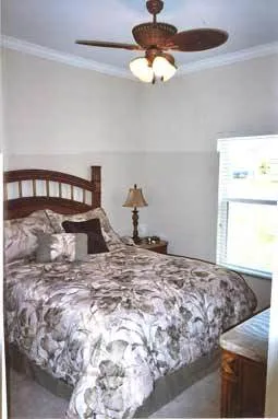 "Tommy Bahama" Country Club Living. photo 5