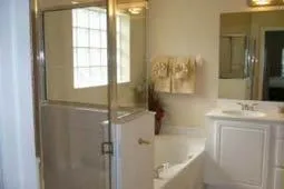 "Tommy Bahama" Country Club Living. photo 6