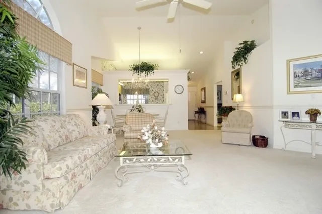 Elegant lounge