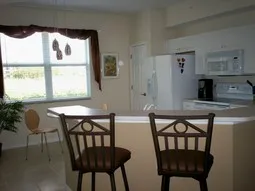 Kitchen- fully stocked!