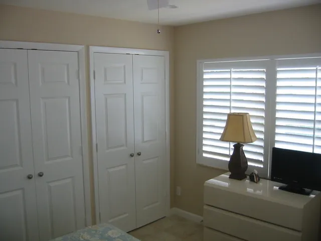 Old Naples Condo Near the Beach photo 3