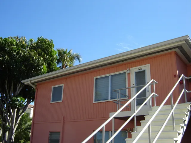 Old Naples Condo Near the Beach photo 4