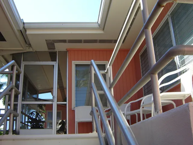 Old Naples Condo Near the Beach photo 5