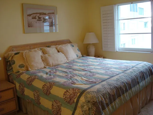 # 412 king bedroom with TV and full view of beach & gulf