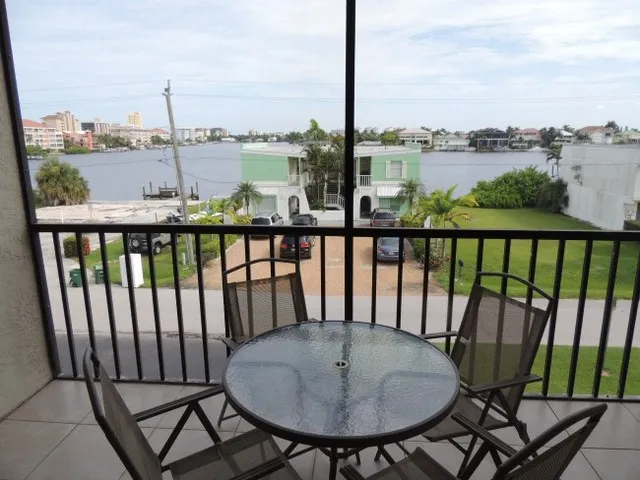 #204 Prime Vacation Spot - just steps from Vanderbilt Beach - views of bay!