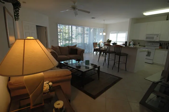 Luxury Carlton Lakes Condo photo 2